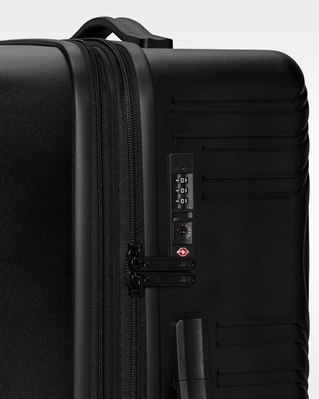 NK+26IN+HARDSHELL+LUGGAGE (1).png