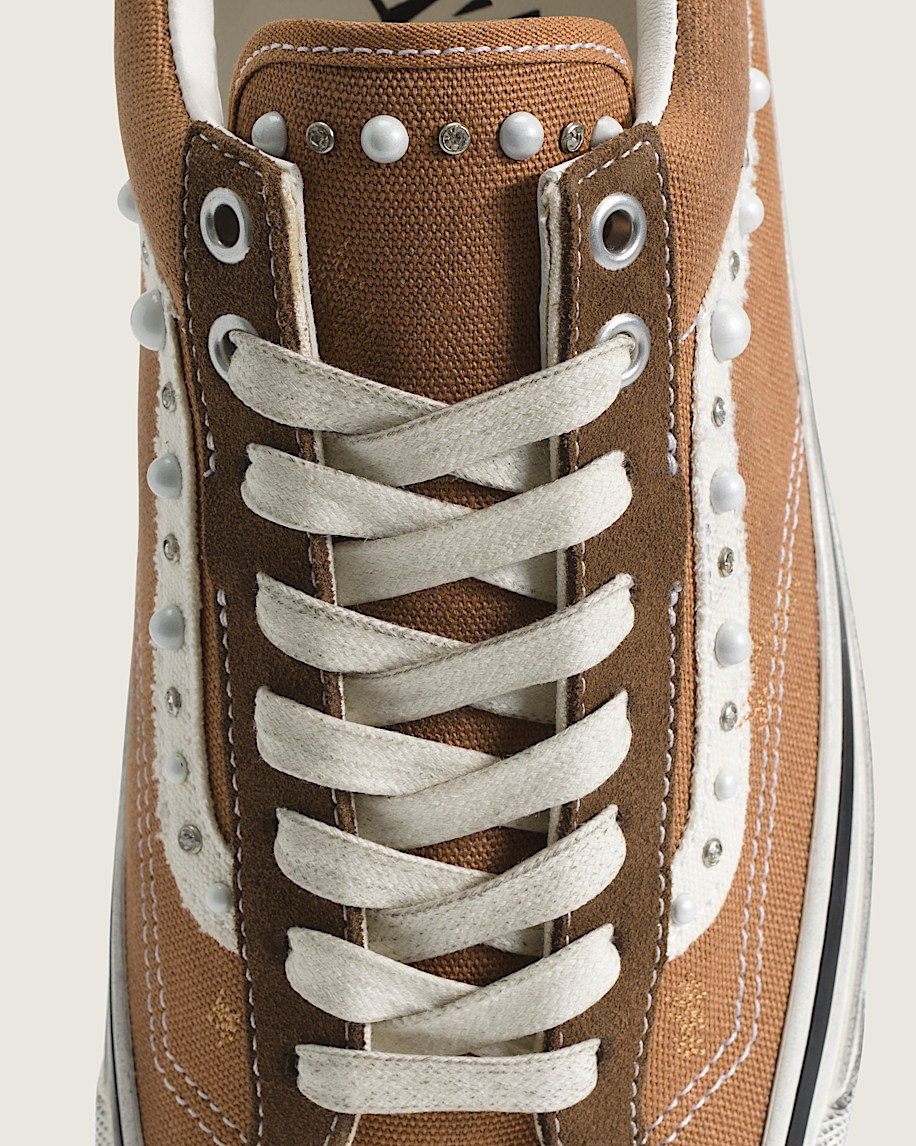 Premium-Old-Skool-36-Shoe-VANS-ALT4.png