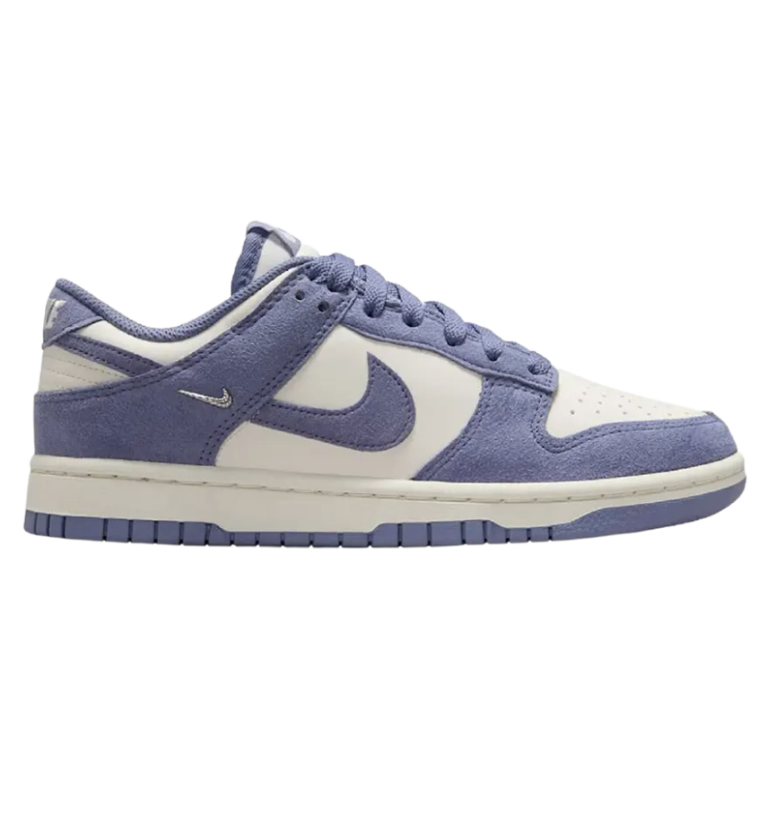 On Sale: Women's Nike Dunk Low "World Indigo"
