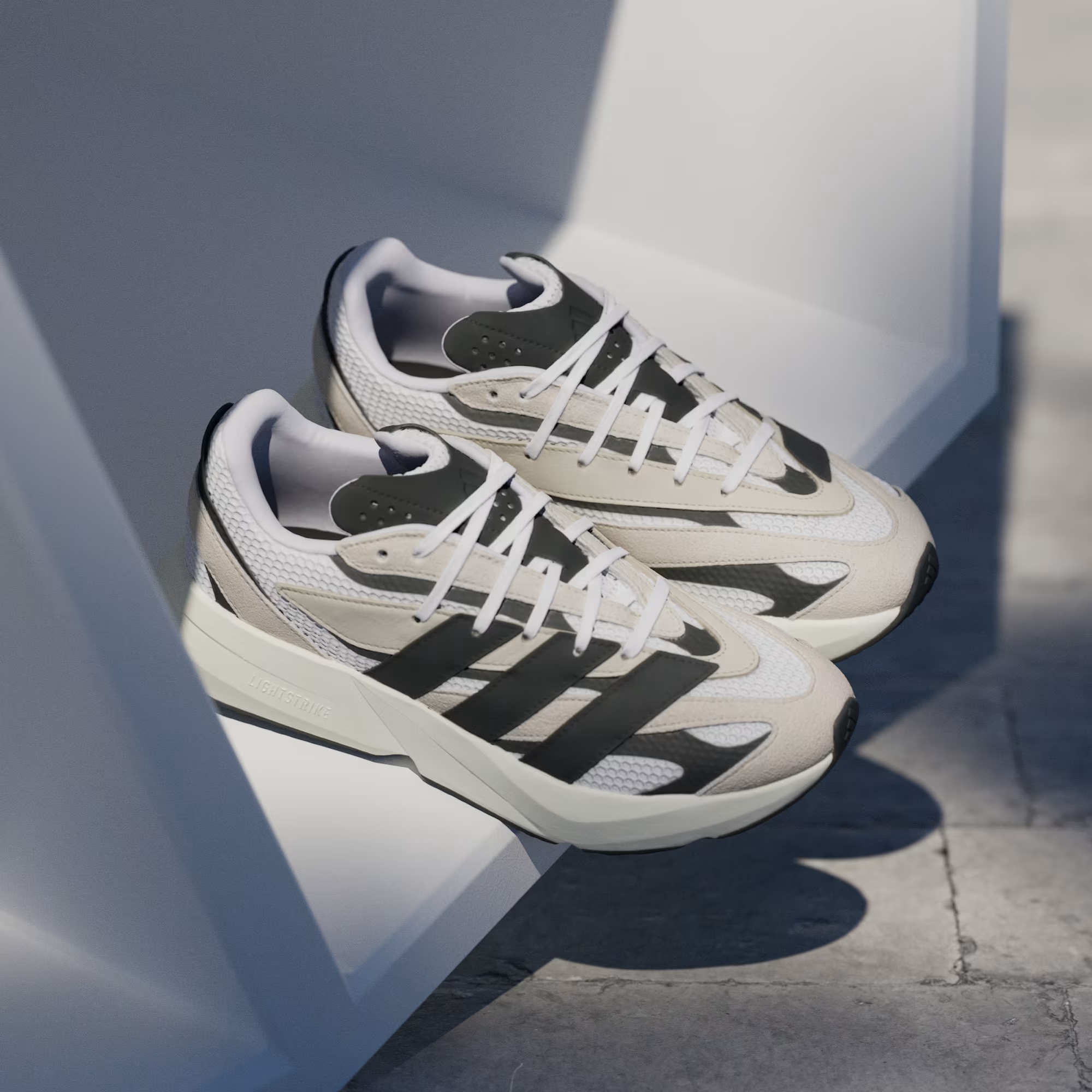 Lightblaze_Shoes_Beige_JH6944_HM5.png