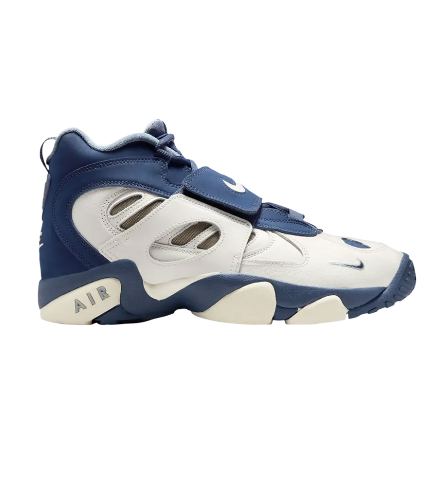 Now Available: Nike Air Diamond Turf II "Royals" 