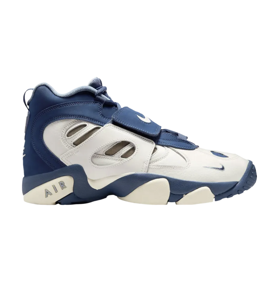 On Sale: Nike Air Diamond Turf II "Mystic Navy"