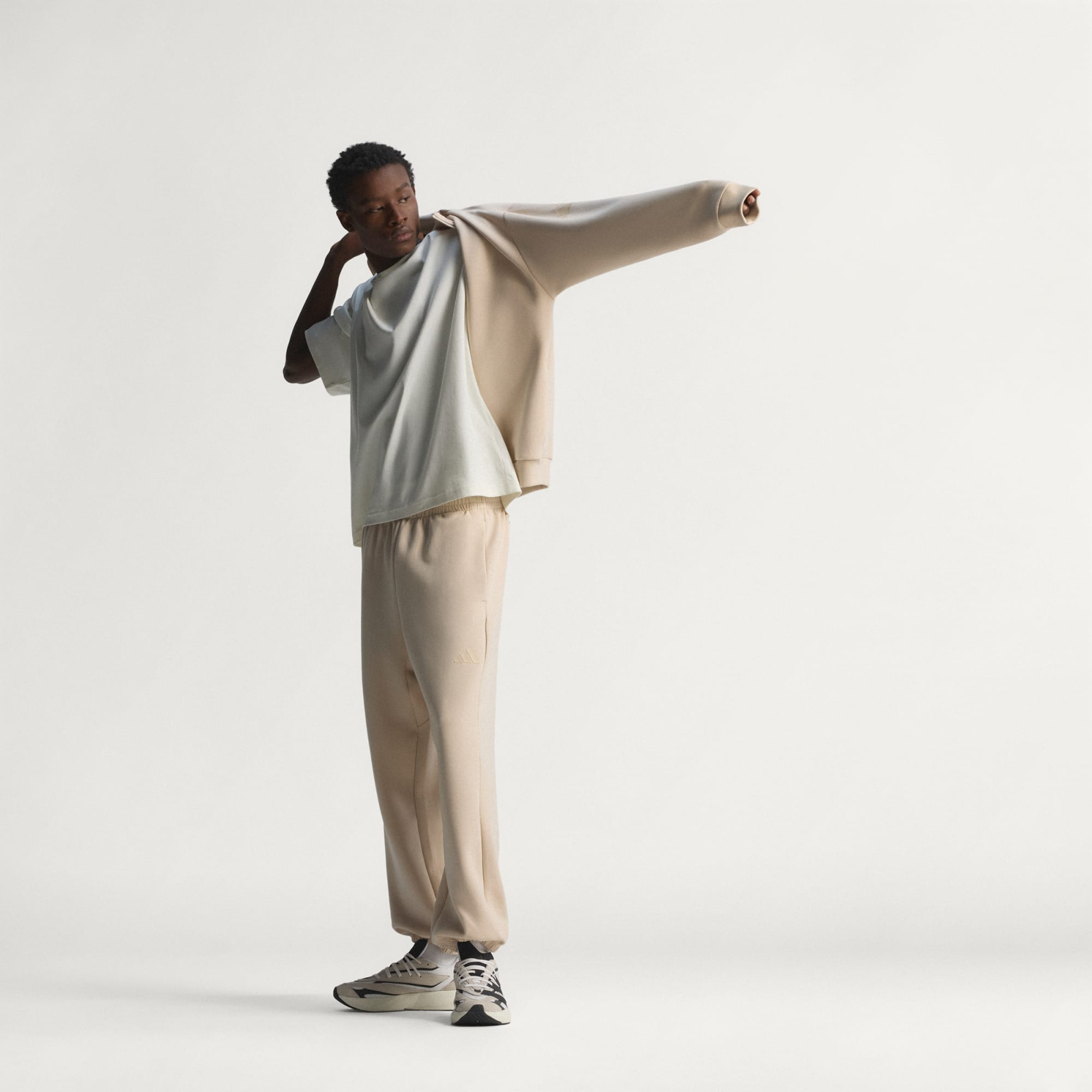SOFT_LUX_PANTS_Beige_KF8576_HM4.png