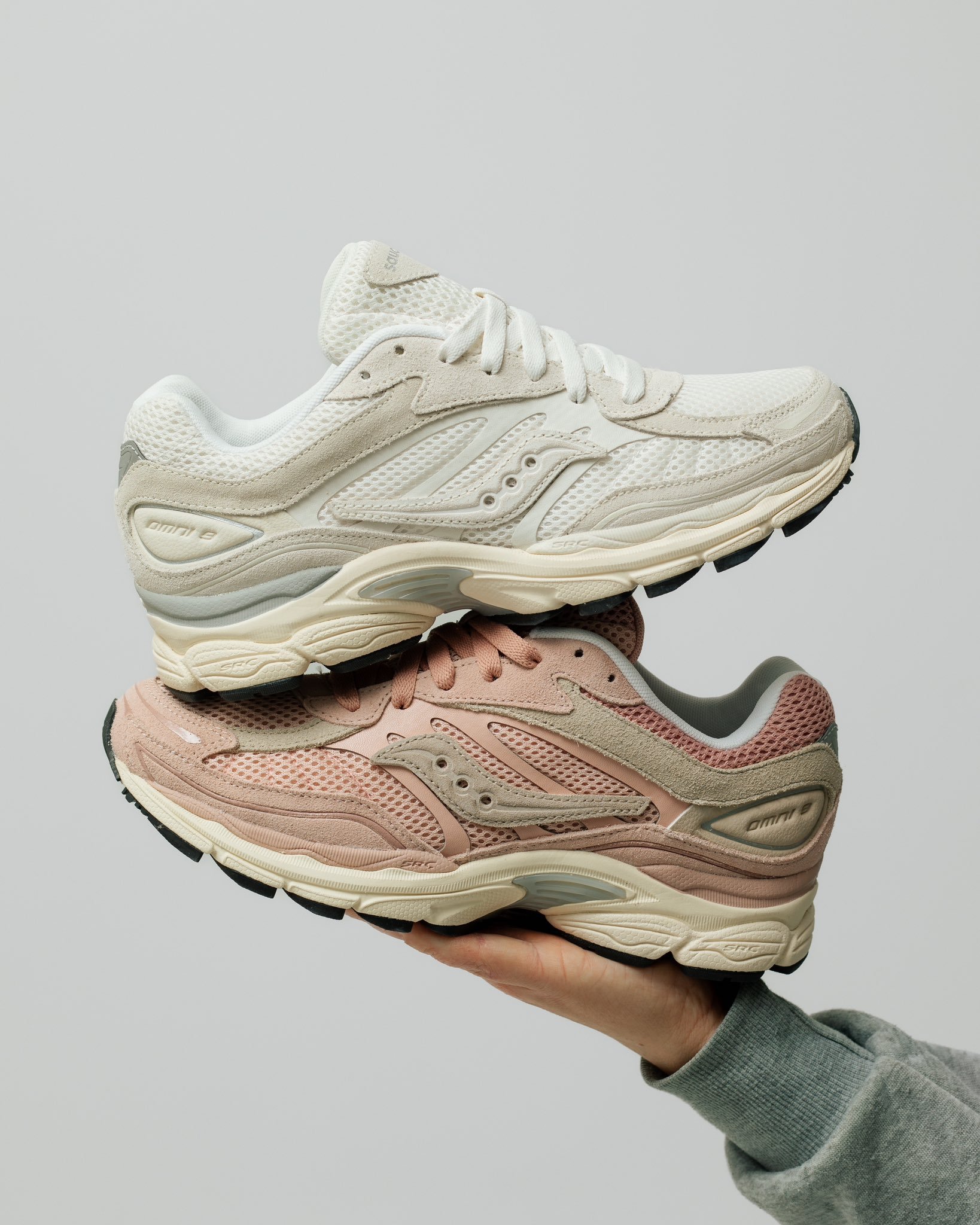 Buy Saucony ProGrid Omni 9 Premium S70740-14