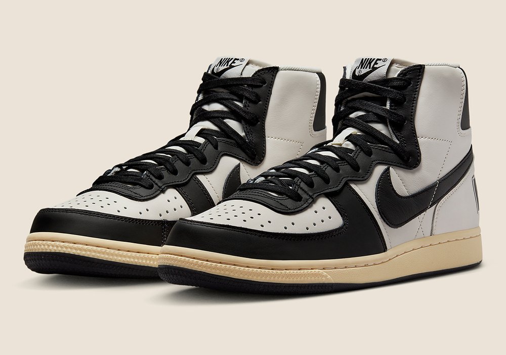 ライトニングボルト NIKE ターミネーターHIGH Black and Phantom