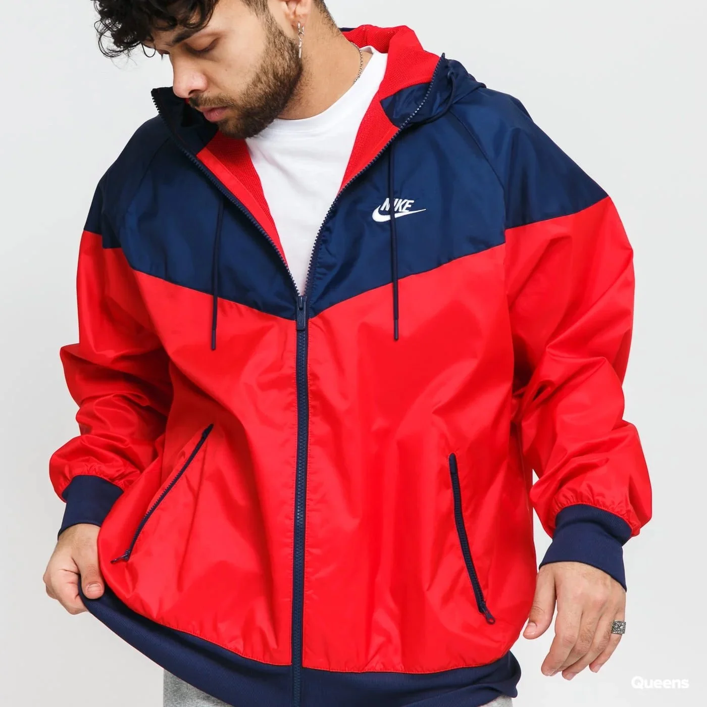 nike windrunner red blue