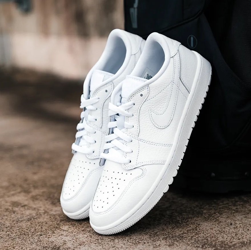 Nike Air Jordan 1 Low sneakers in triple white