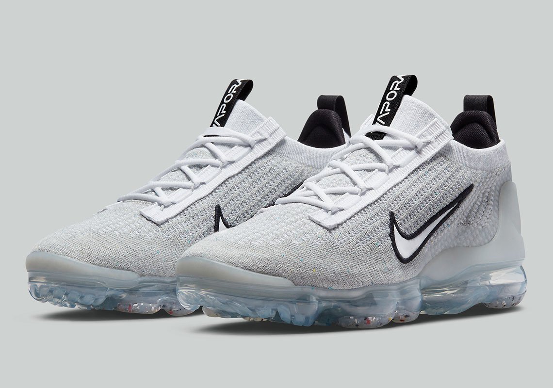 sale on nike vapormax