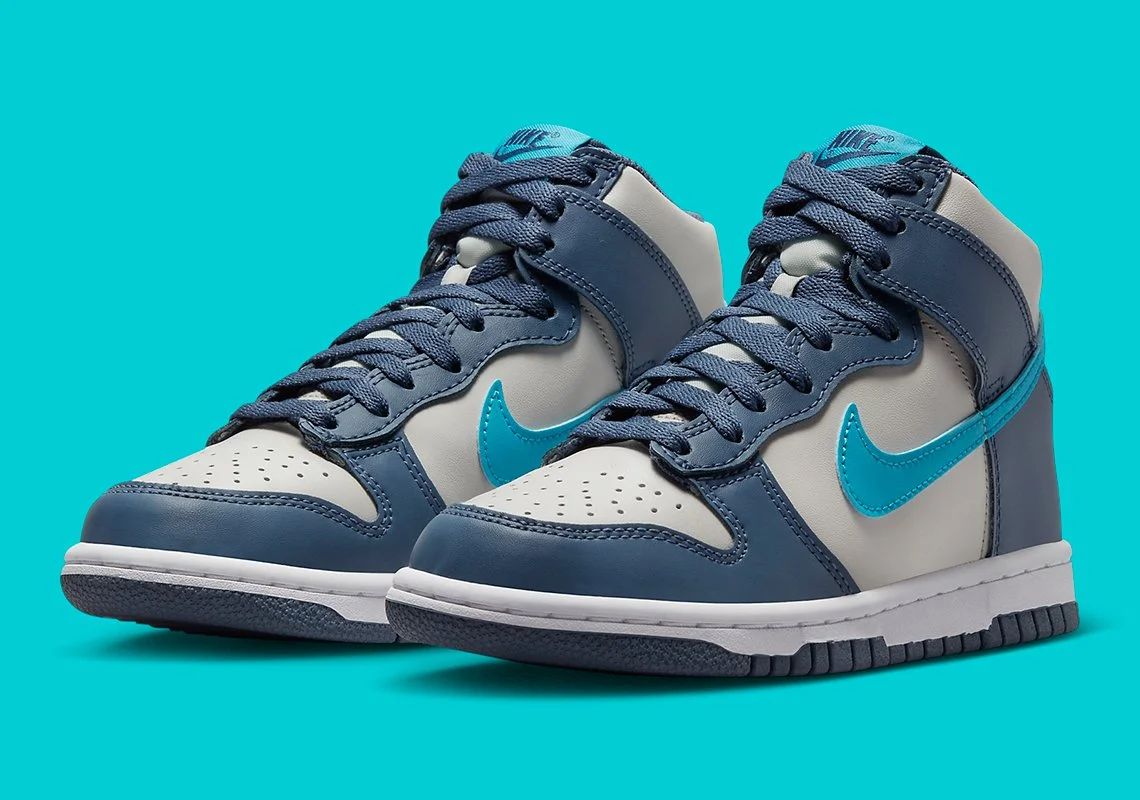 dunk high light blue