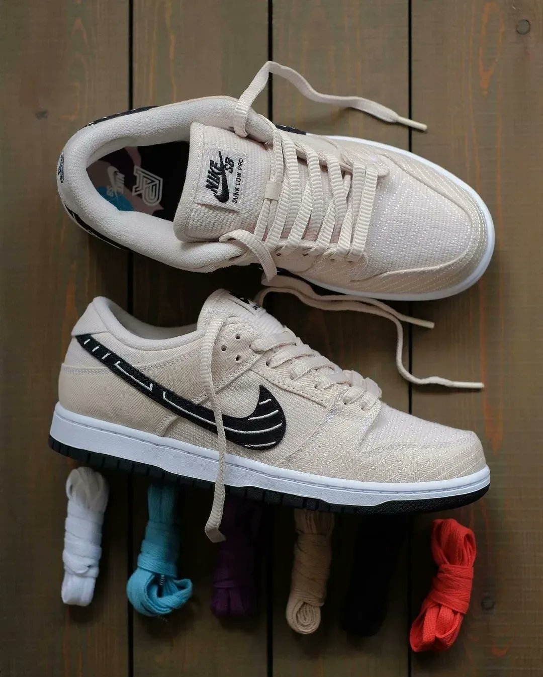 Albino & Preto Nike SB Dunk  Pearl White