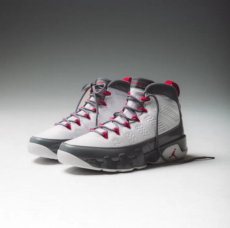 footaction retro 9