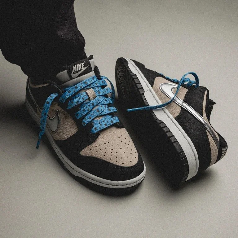 dunk low white laces