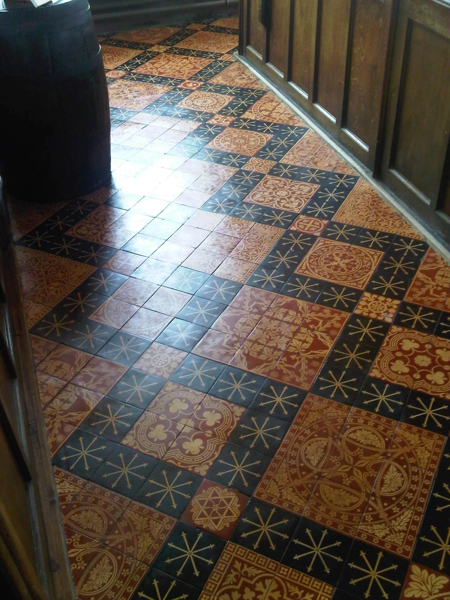 ST NICHOLAS CHURCH, MORETON, DORSET – MINTON ENCAUSTIC TILE -3.jpeg