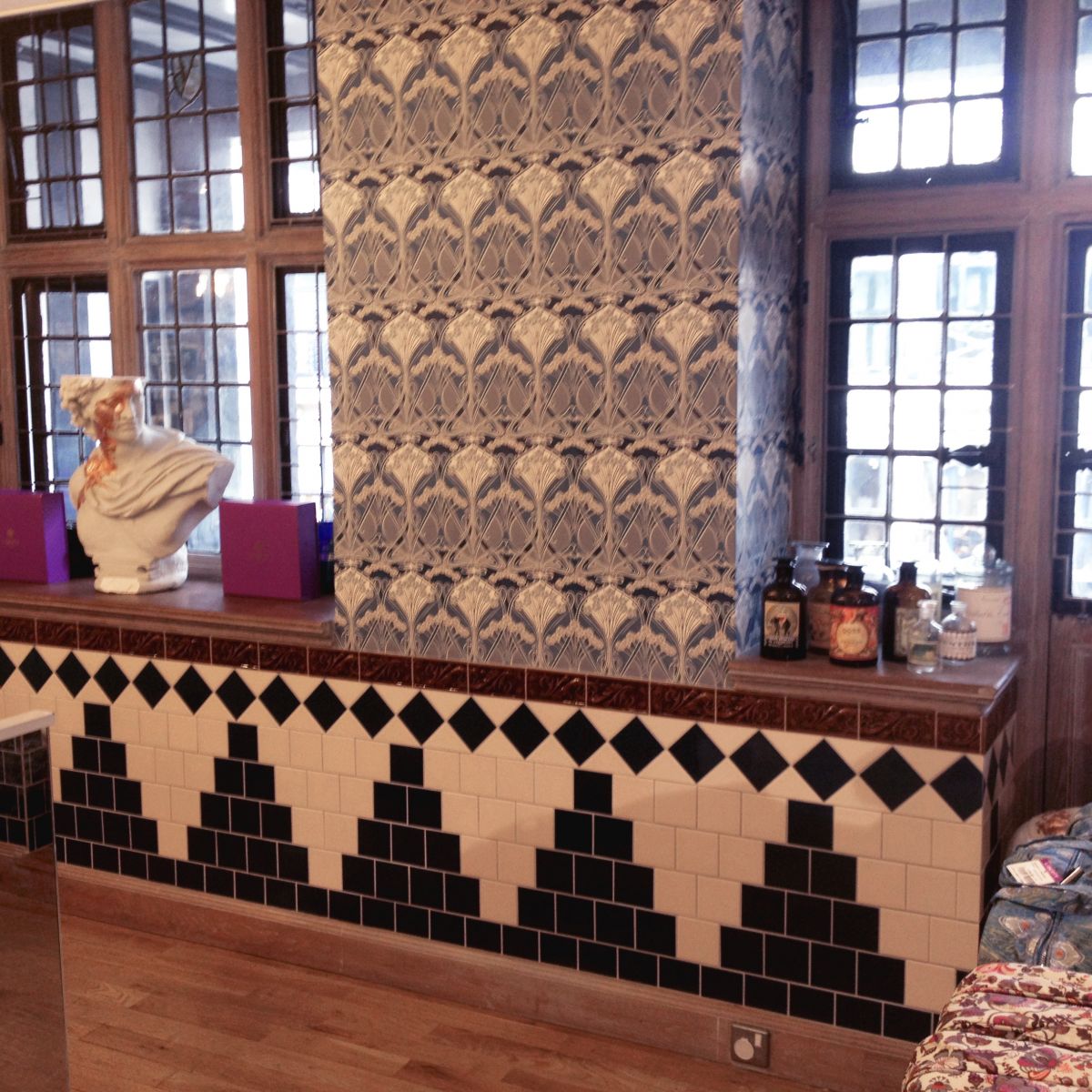 Demo Victorian Cressage decorative tiles 75x152mm - exterior use - laurel or chestnut