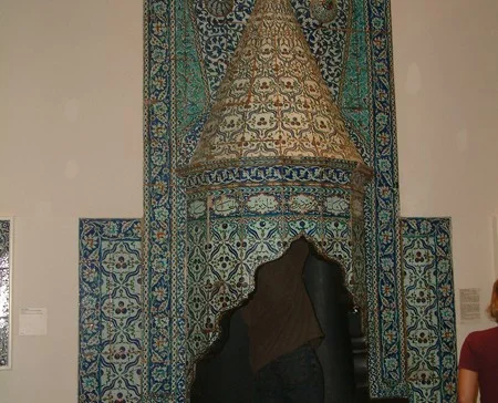 Victoria and Albert Museum - Iznik Chimney