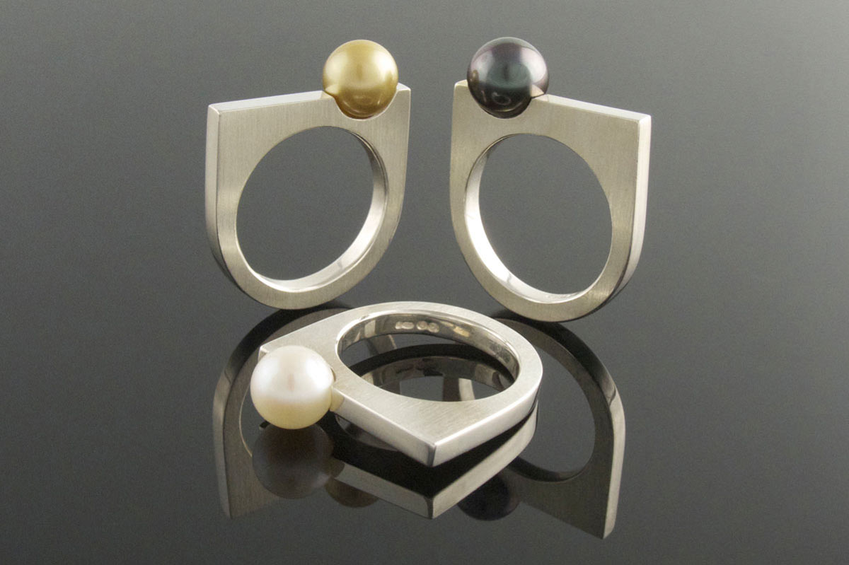 Silver freshwater and Tahitian pearls rings