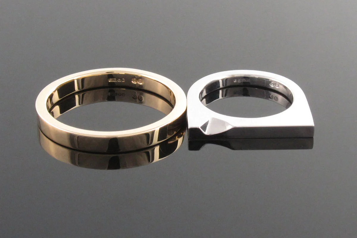 Yellow and fitted white gold rings