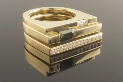 Gold-U-shaped-rings-3.jpg