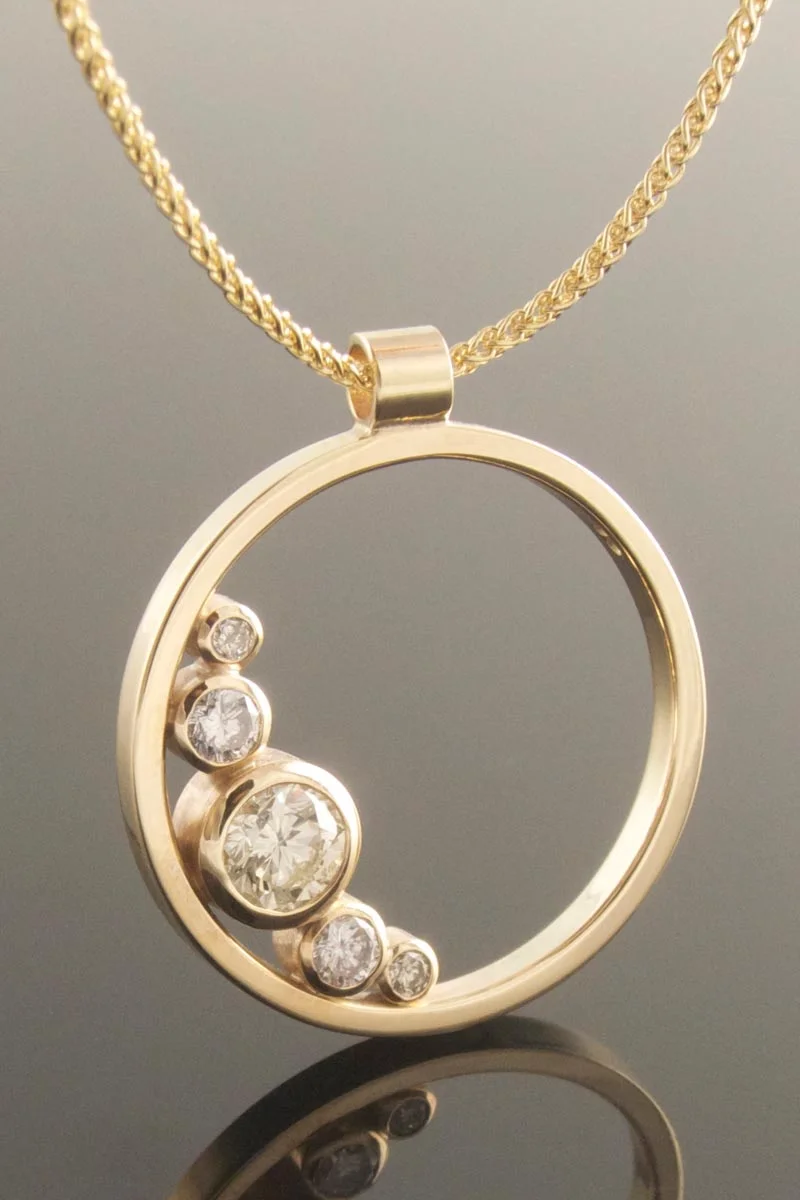 Diamond circle pendant