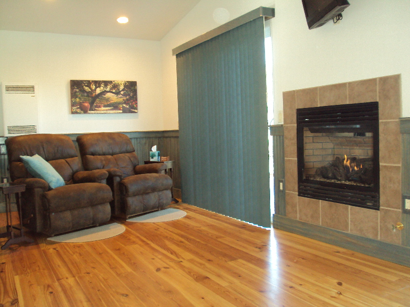 LindauerLivingRoom.jpg