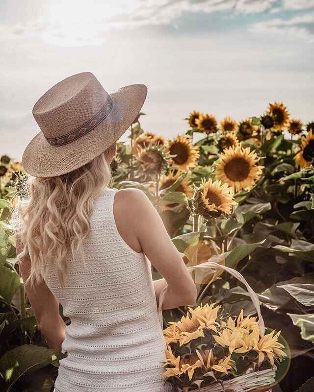 Have you enjoyed this beautiful (and a bit rainy) Spring weather yet? 🌻⠀
⠀
If you&rsquo;ve been avoiding going outdoors because of seasonal allergies, say no more. Head over to our story today and our ALLERGY highlight to see our lineup of essential
