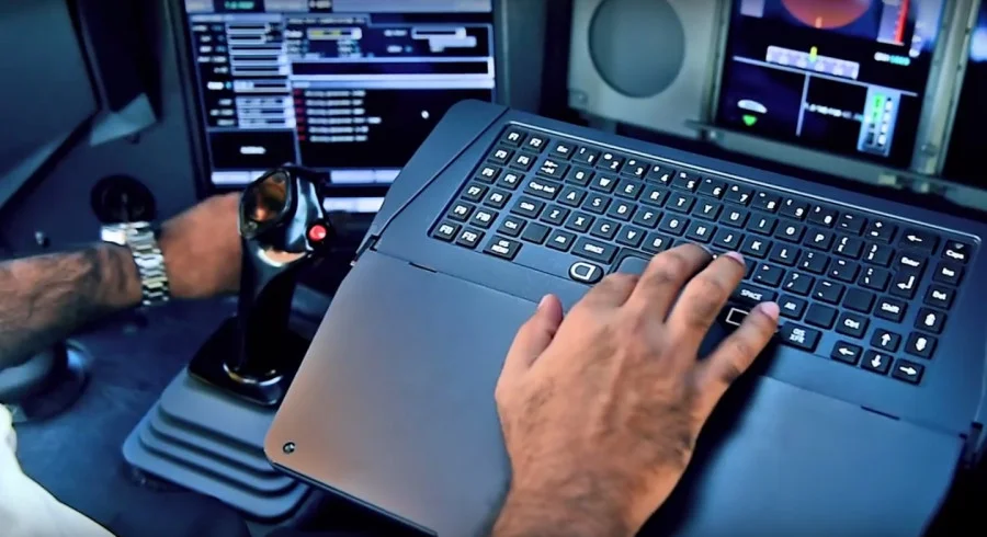 a380 flight deck 3.jpg