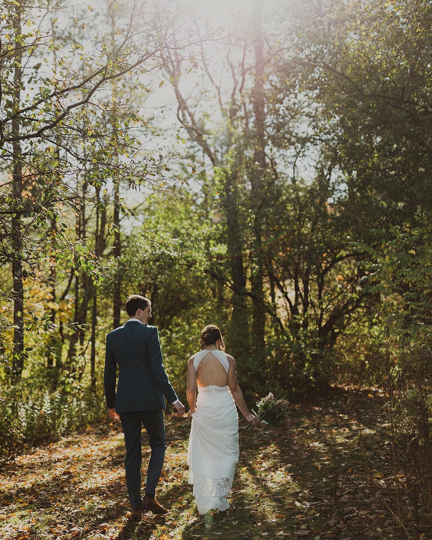 &ldquo;Sometimes the longest way out is the shortest way home.&rdquo; ❤️

Abbie + Zak met in Columbia while traveling and tied the knot on top of a mountain this weekend surrounded by their families. ✨
.
.
.
Venue: Sheep Hill
Dress: Waters
Makeup: Hi