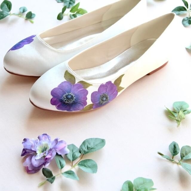 Pop of Purple 💜  these little anemone flats are the perfect finishing touch for an Autumn bride. The warm tones can be personalised to match your wedding bouquet, and the shoe style can be tailored to suit you. ⁠
If you're an Autumn/Winter 2020 brid