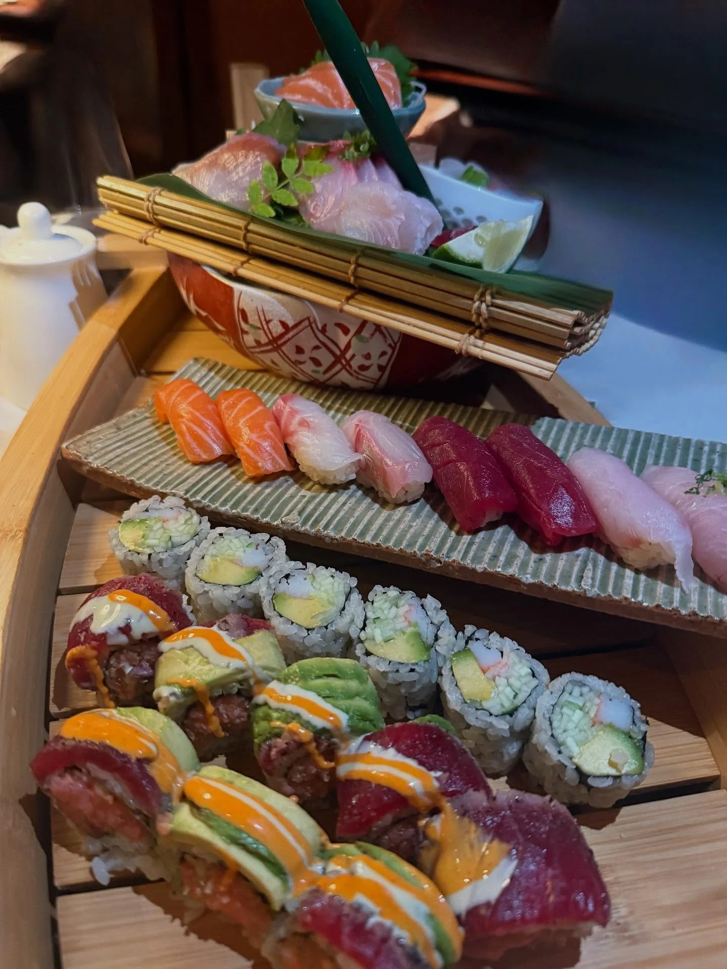 #NotMiami: The 2 person #sushiboat at @sushijinwestport in Westport CT easily feeds 3&hellip; and is only $75.
Combo of fresh sashimi, sushi and rolls beautifully presented.

We added rock shrimp, nori tacos and soup to complete meal. 
Awesome vibe a