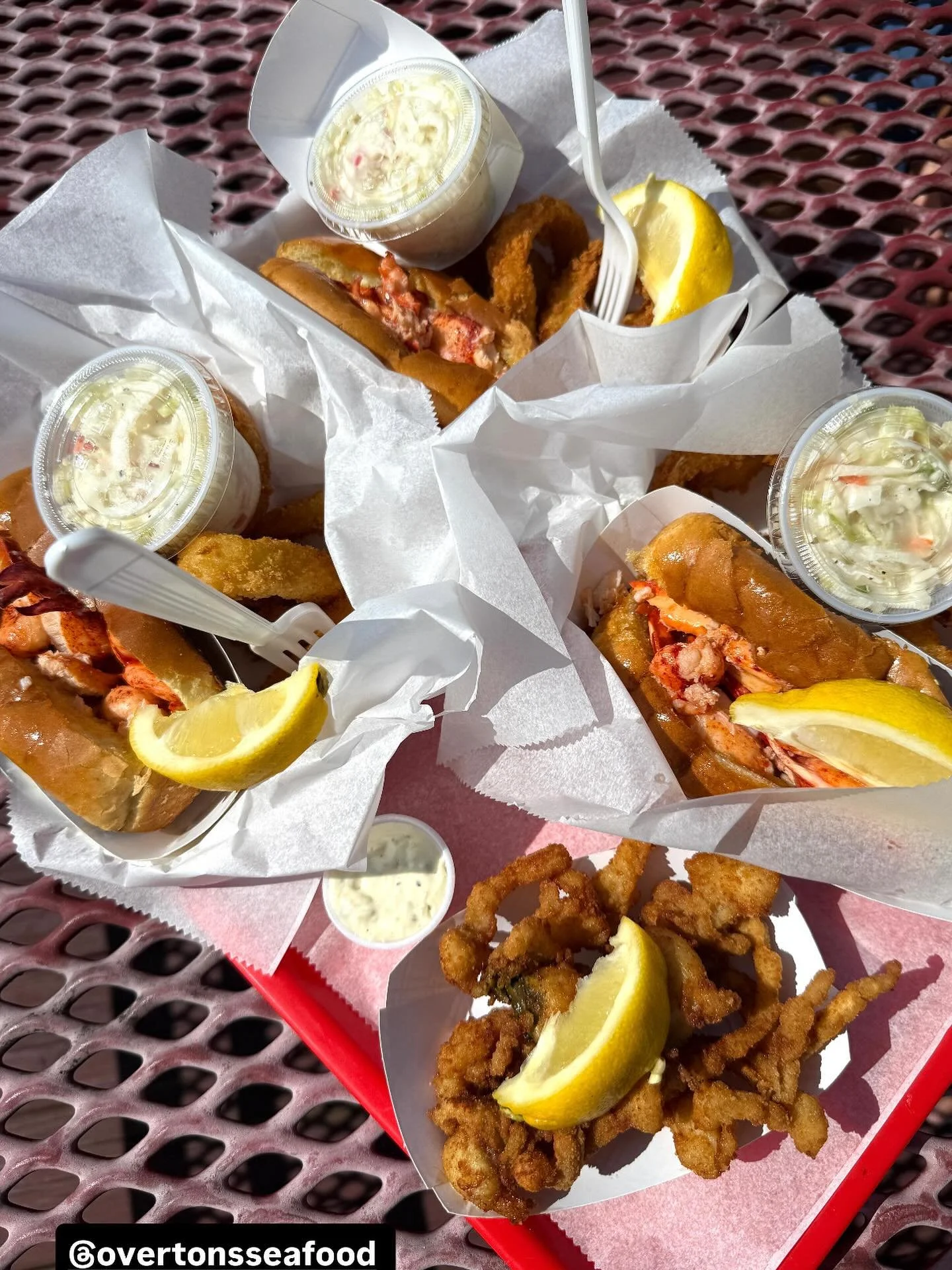 #NOTMIAMI:  Hot CT buttery lobster roll with coleslaw and onion rings $29 PLUS fried clam bellies $12.50 at @overtonsseafood in East Norwalk.
Drive or Arrive by boat for free docking and the lobster roll dinner gets you a free soft serve! 
Order at w