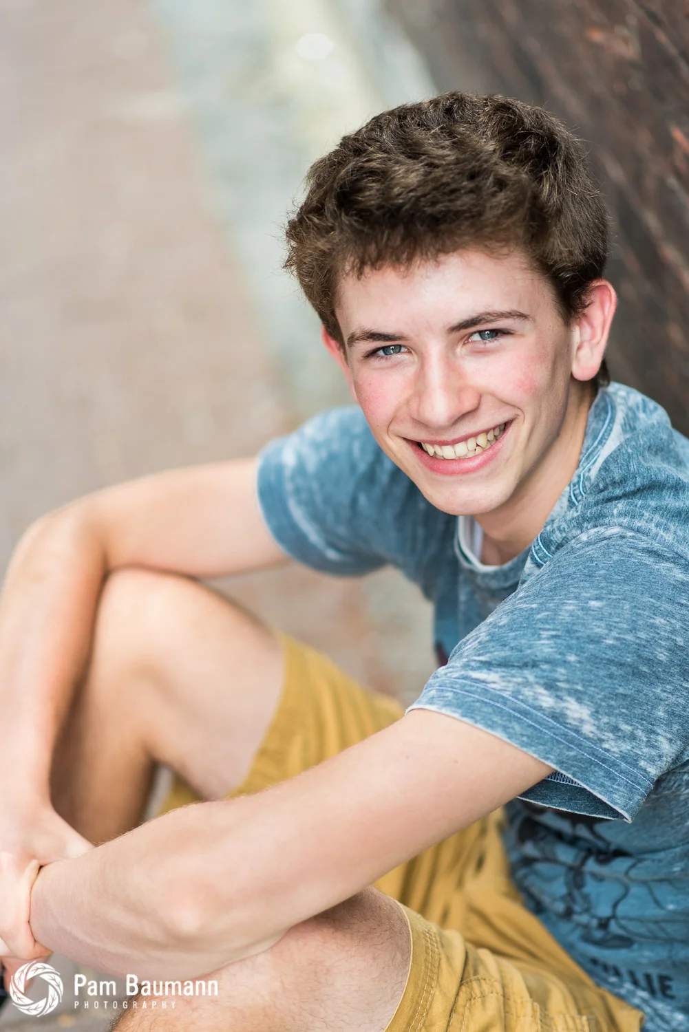 senior portrait boy.jpg