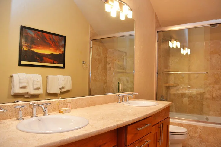 Master-Bathroom8.jpg