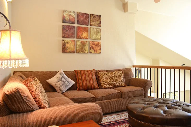 Upstairs-Living-Area.jpg