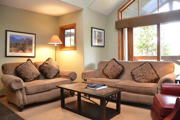 Living-Area279.jpg