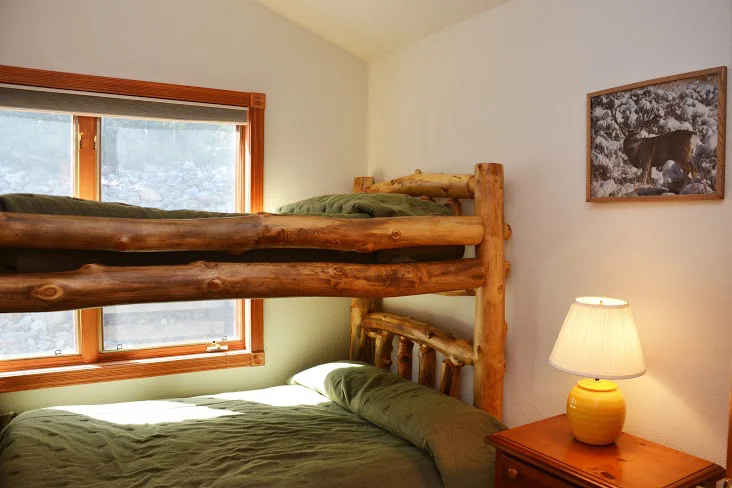 3rd-Bedroom8.jpg
