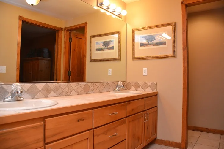 Master-Bathroom-9.jpg