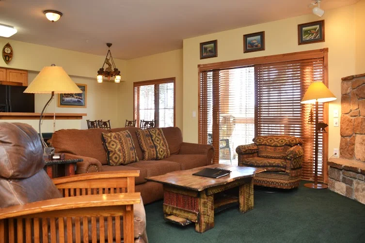 Living-Area-13.jpg