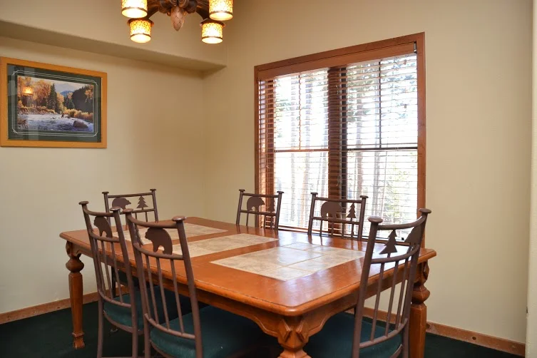 Dining-Area-8.jpg
