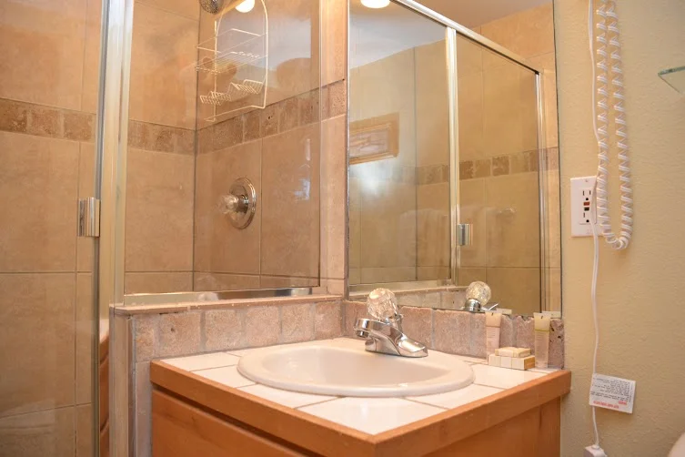 Master-Bathroom-6.jpg