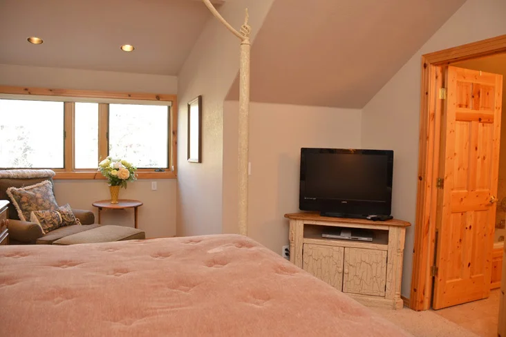 master-bedroom2-2.jpg