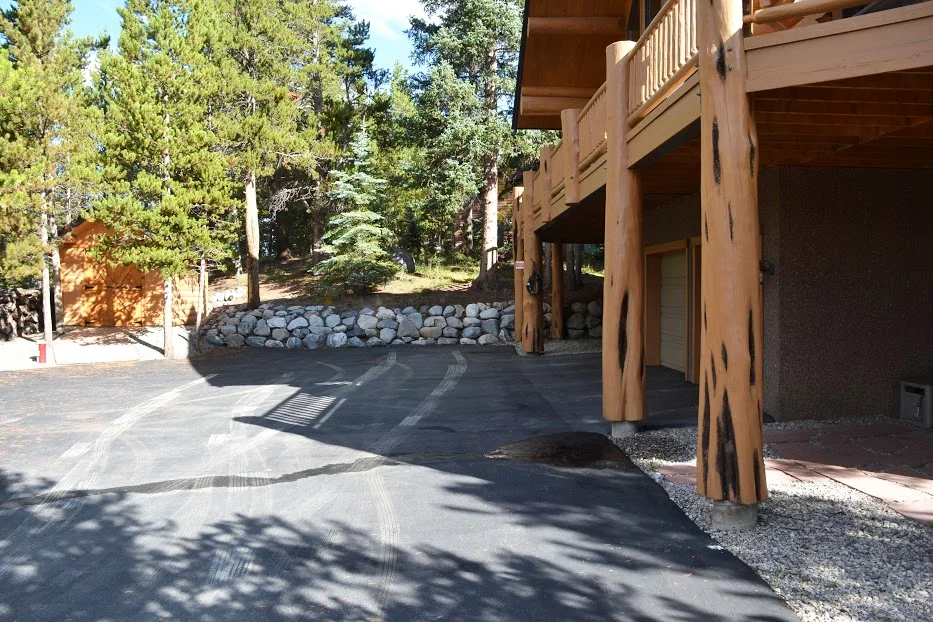 driveway.jpg