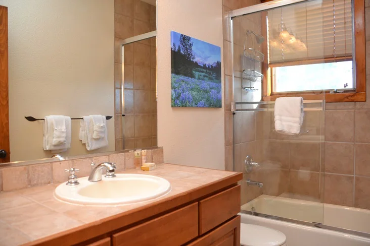 2nd Bathroom