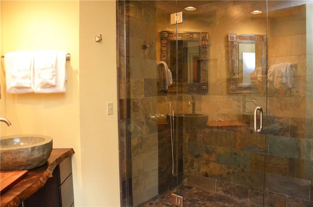 master bathroom .jpeg
