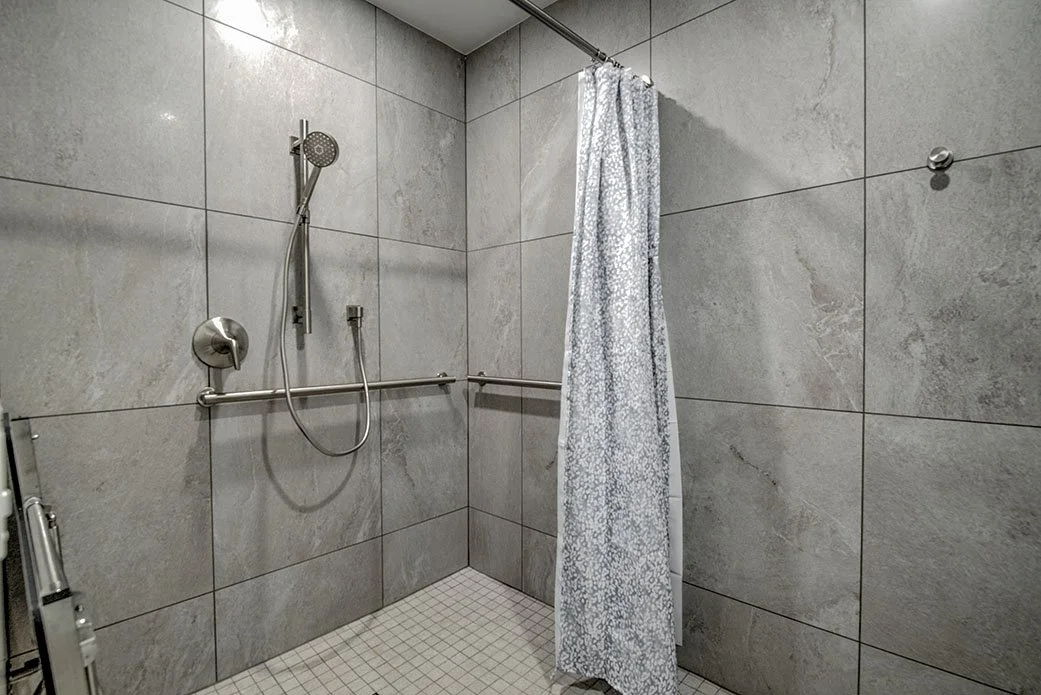 455 Village Rd Amen VRBO 300ppi_024.jpg