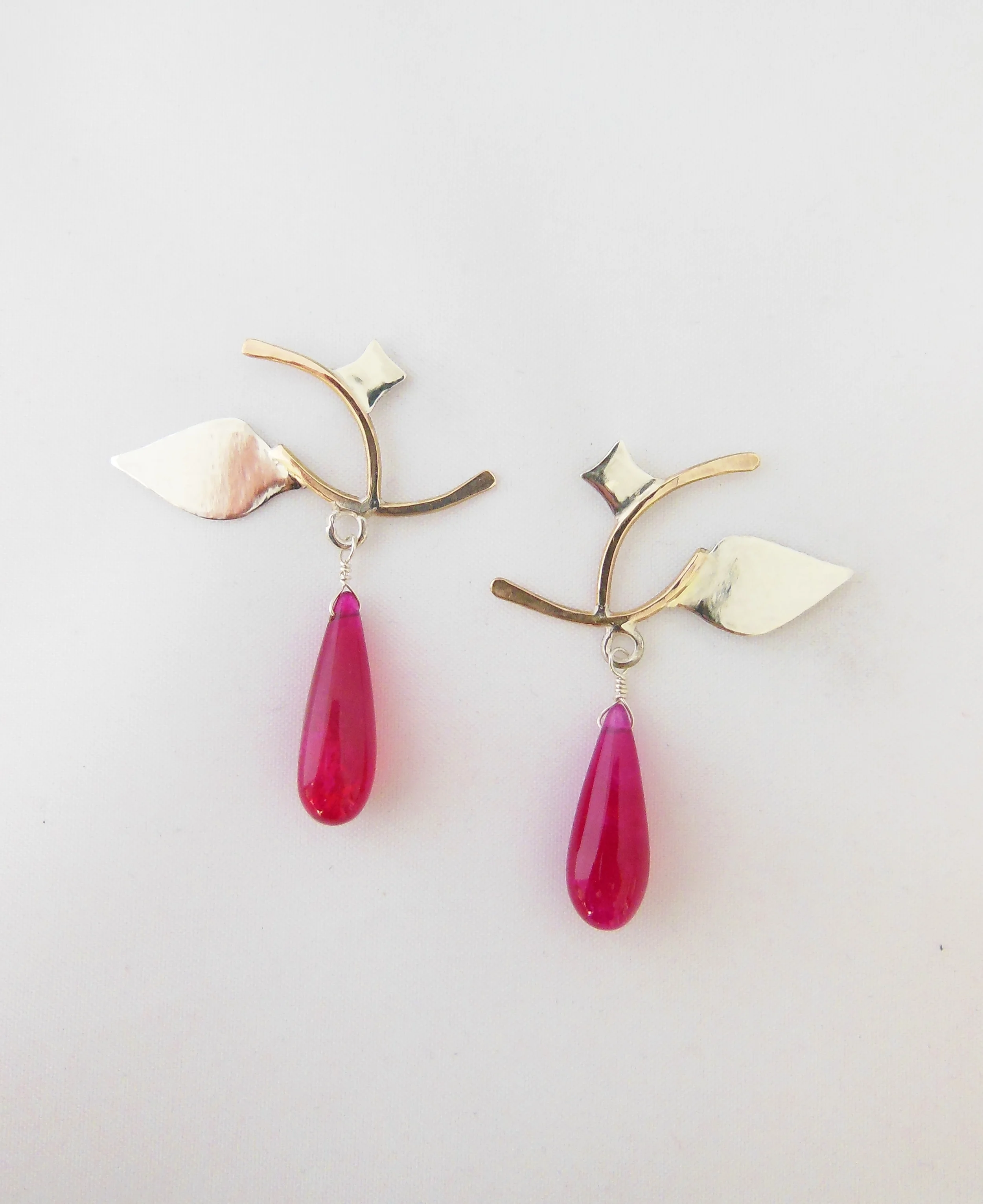 Liv & Lov- Cherry posts.JPG