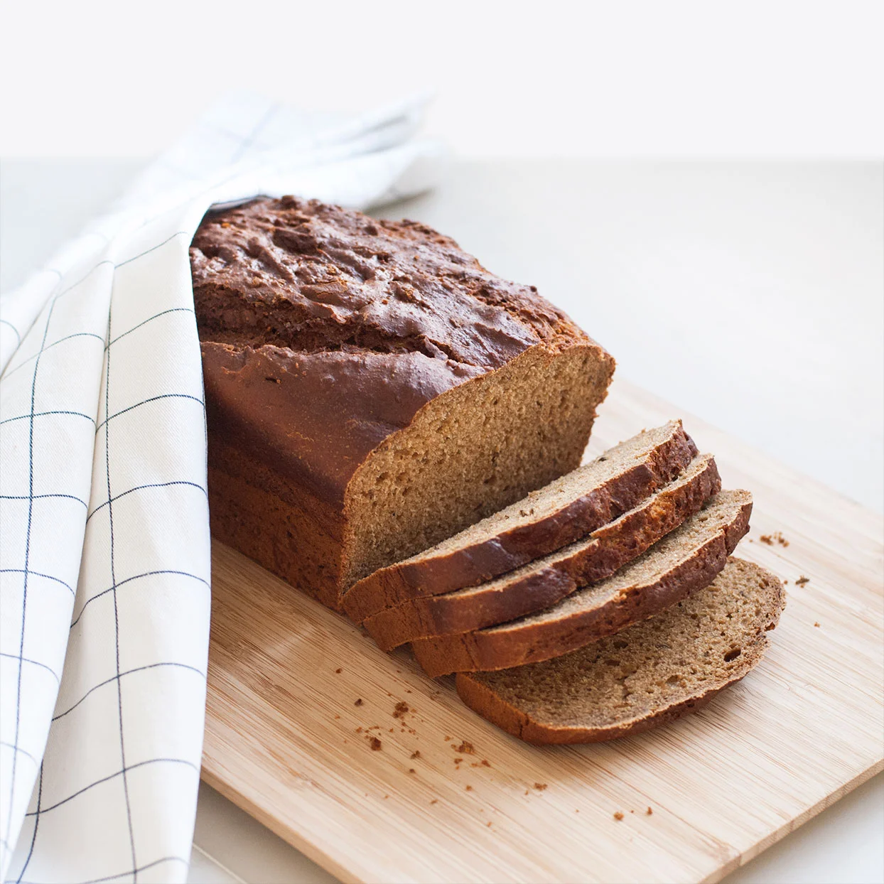 FIKA-SWEDISH-KITCHEN_KAVRING_01.jpg