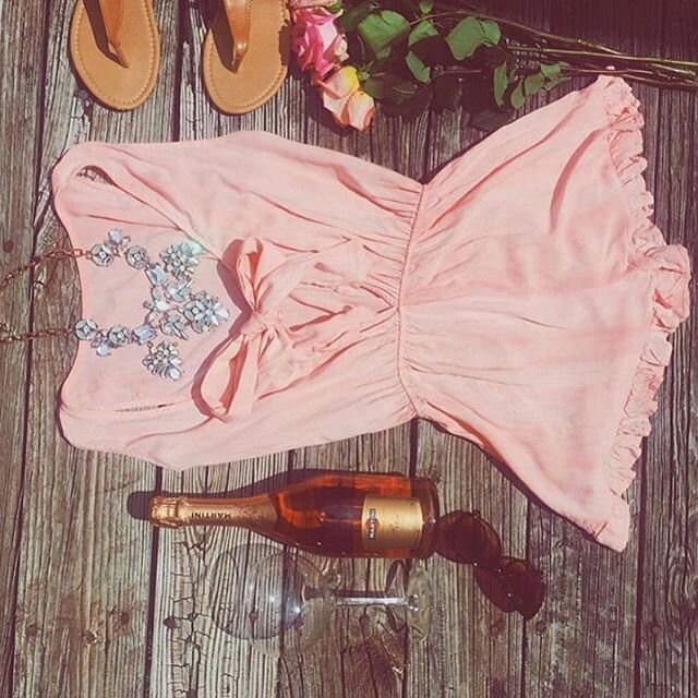 Does it have to be 5p to drink Ros&eacute; nowadays 🧐  You + Cassidy romper = a match made in quarantine heaven 💞
.
.
#dearlaneygang #phillyboutique #phillyfashion #dearlaney #romper #ootd #instagood #instagram #bohostyle #roseallday #influencer #x