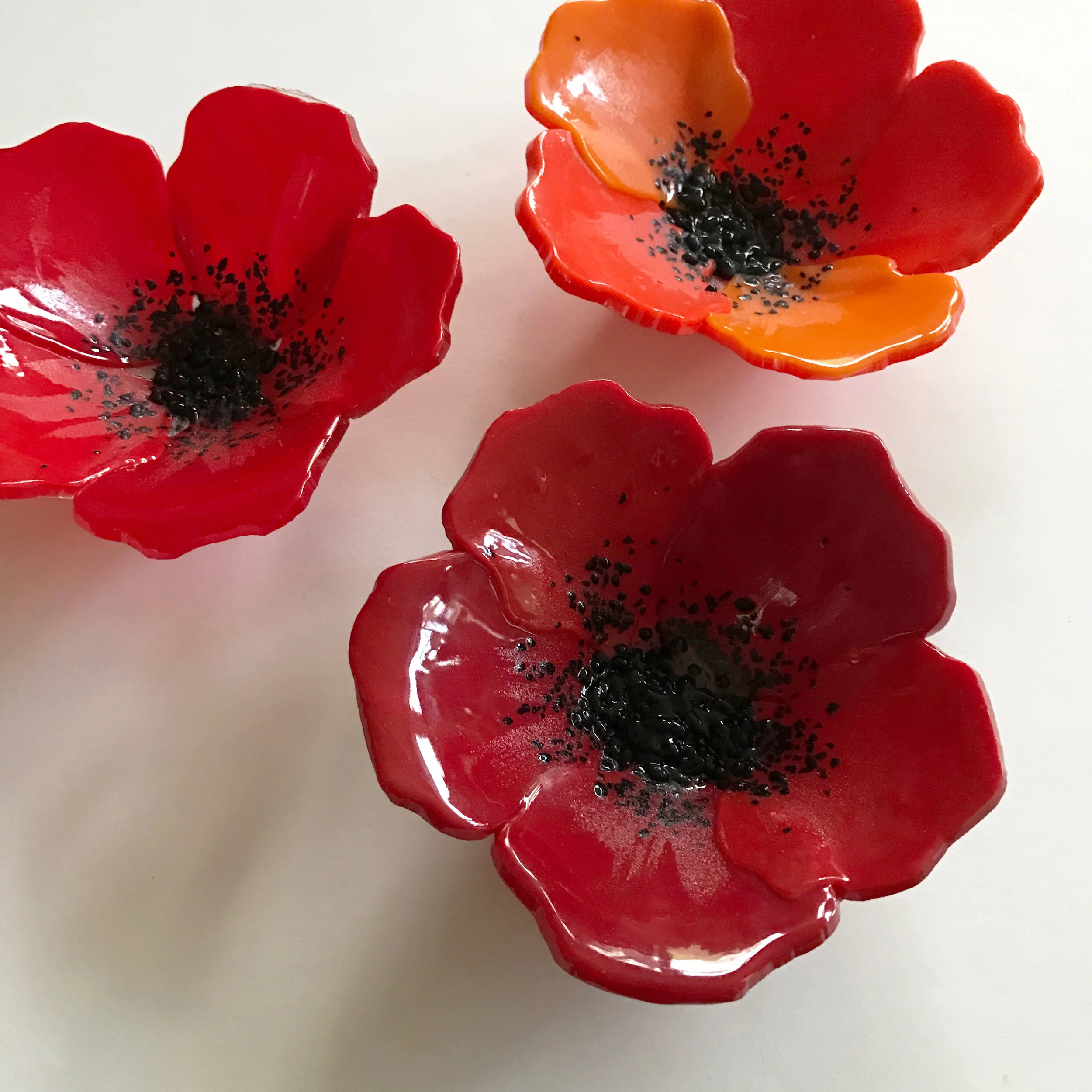 Sculpted Poppy Bowl 6"