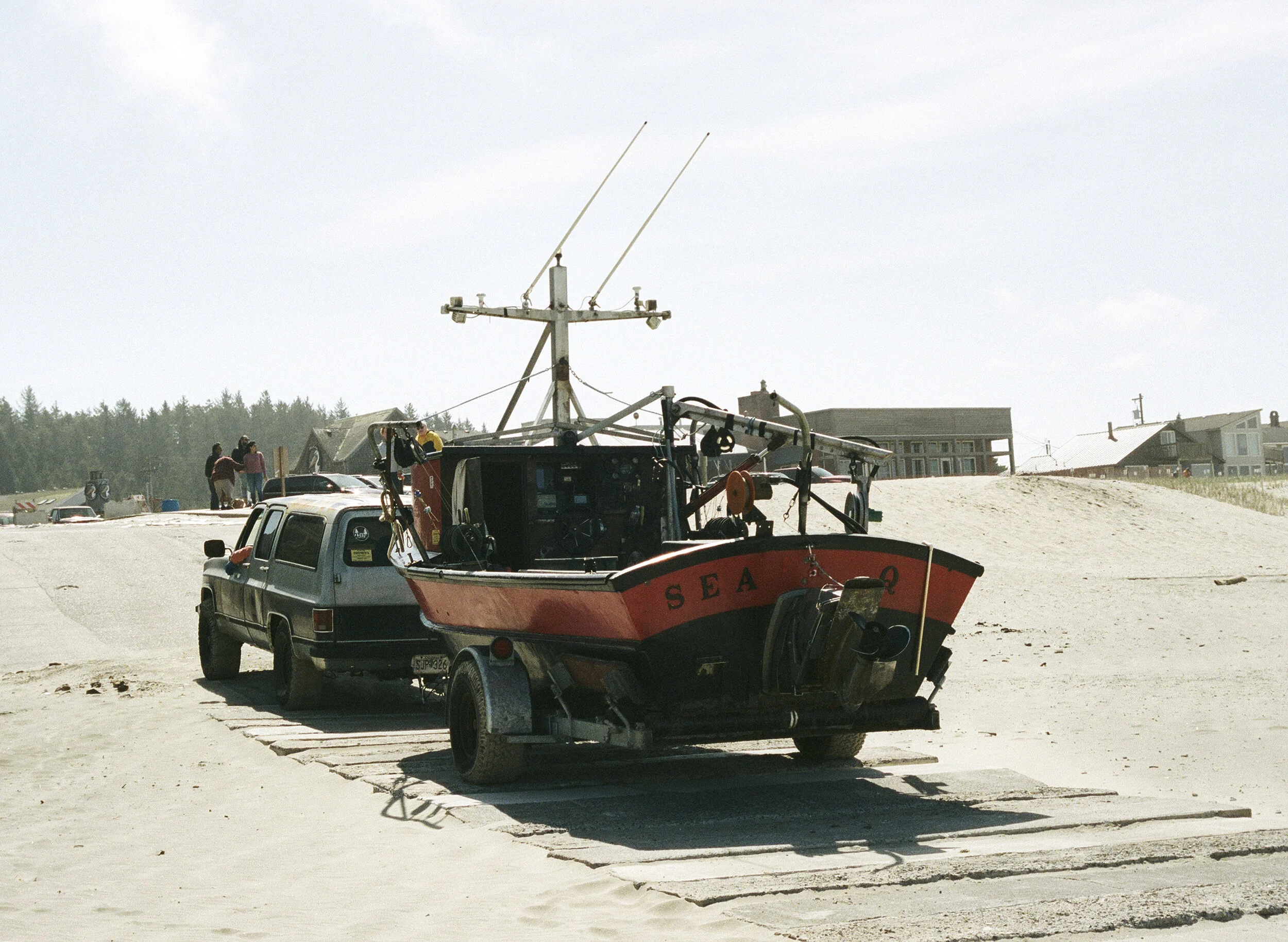 PACIFIC CITY BEACH BOAT LEAVING.jpg