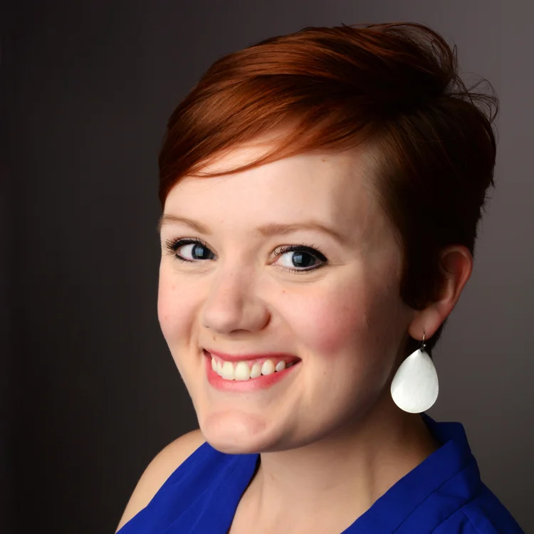 Lindsey Adams (Jenny)